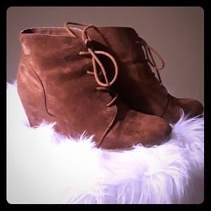 Brown wedge bootie